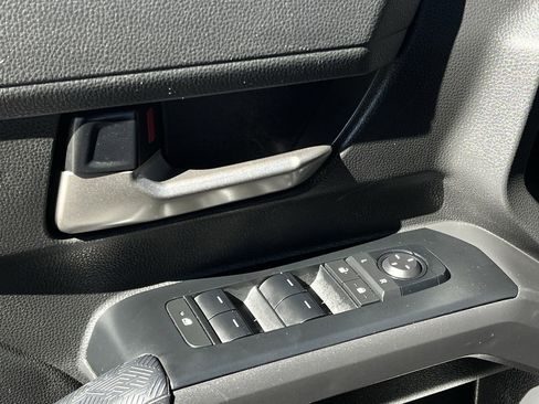 Used 2024 Toyota Tacoma TRD Off-Road AWD/4WD image 21