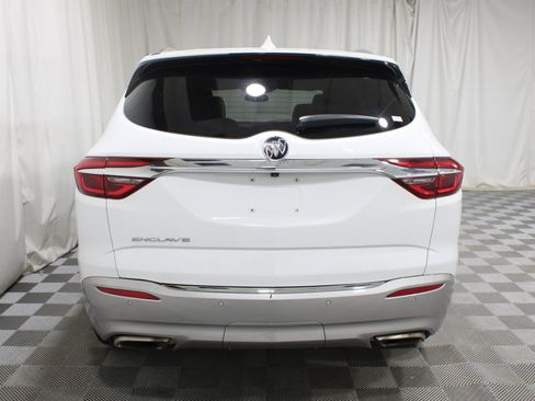 Used 2021 Buick Enclave Essence FWD image 32