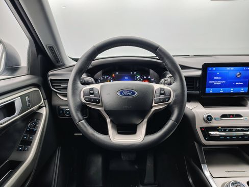 Used 2023 Ford Explorer XLT w/ Equipment Group 202A image 37