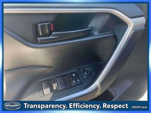 Certified 2022 Toyota RAV4 LE image 17