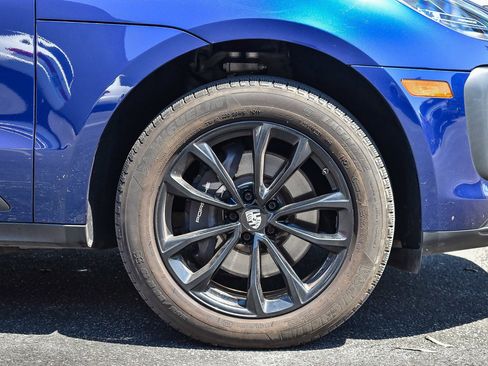Used 2023 Porsche Macan image 10