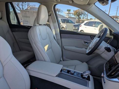 New 2026 Volvo XC90 T8 Ultra w/ Protection Package Premier AWD/4WD image 14