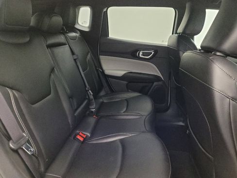 Used 2025 Jeep Compass Limited AWD/4WD image 19