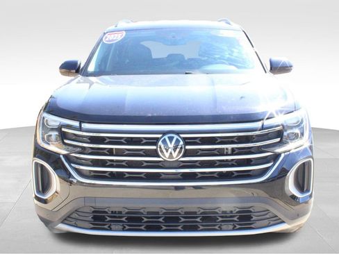 Used 2025 Volkswagen Atlas SE AWD/4WD image 8