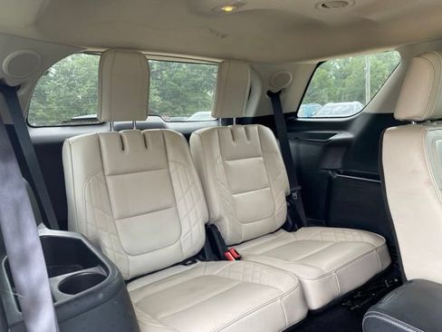 Used 2016 Ford Explorer Platinum AWD/4WD image 14