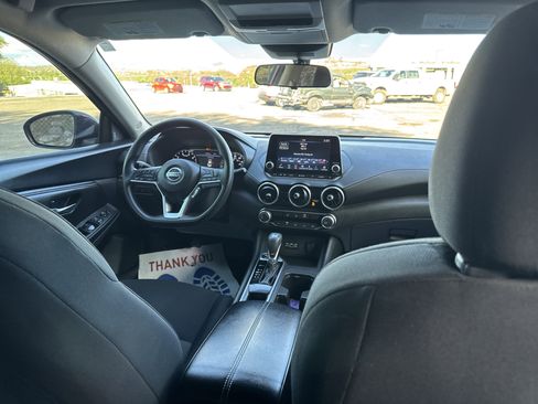 Used 2023 Nissan Sentra SV image 9