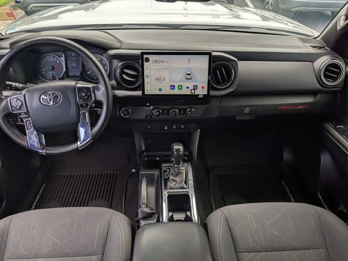 Used 2019 Toyota Tacoma TRD Sport RWD image 10
