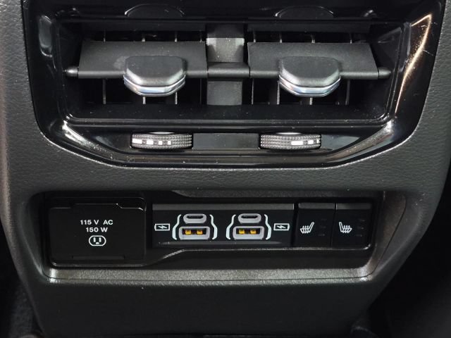 Used 2023 Jeep Grand Cherokee Limited AWD/4WD image 35
