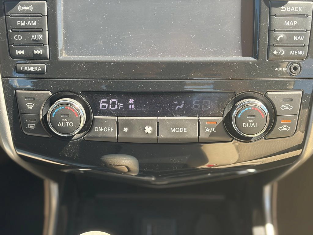 Used 2013 Nissan Altima 3.5 SV w/ Navigation Pkg FWD image 26