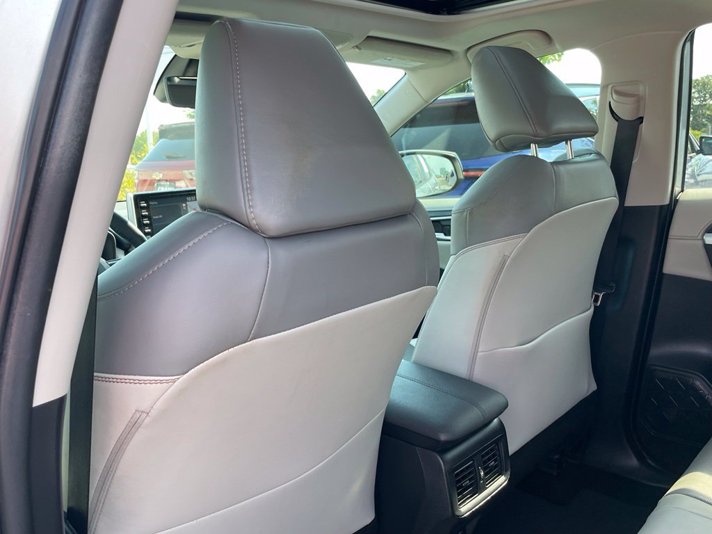 Used 2020 Toyota RAV4 Limited w/ Limited Grade Weather Package AWD/4WD image 29