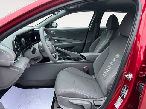 Certified 2024 Hyundai Elantra SEL image 13