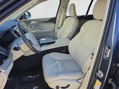 Used 2025 Volvo XC90 B6 Plus w/ Protection Package Premier image 15
