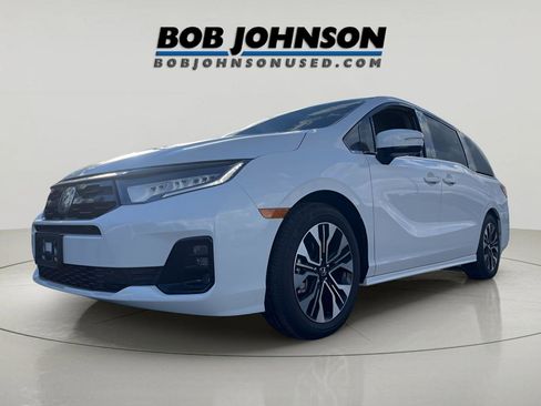 Used 2025 Honda Odyssey Elite image 3