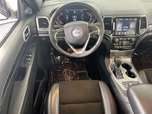 Used 2022 Jeep Grand Cherokee Laredo X image 23