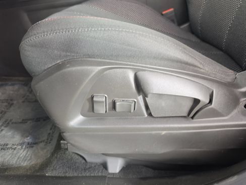 Used 2017 GMC Terrain SLE FWD image 17