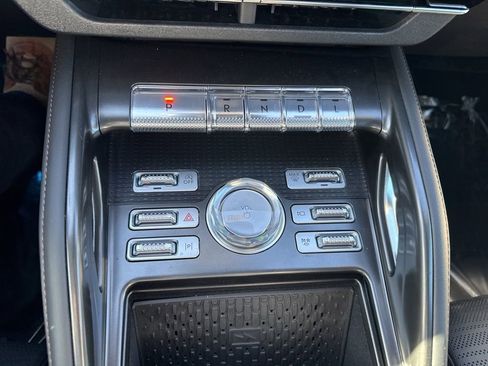 New 2025 Lincoln Nautilus Reserve image 17