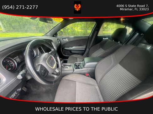 Used 2023 Dodge Charger SXT RWD image 9
