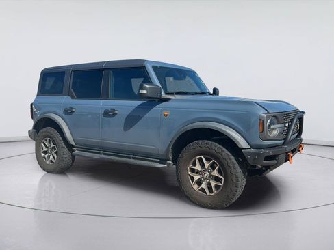 Used 2023 Ford Bronco Badlands AWD/4WD image 3