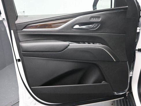 Used 2023 Cadillac Escalade Sport Platinum w/ LPO, ONYX Package image 22