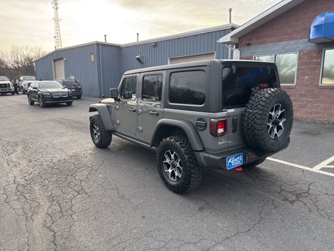 Used 2021 Jeep Wrangler Unlimited Rubicon w/ Cold Weather Group image 4