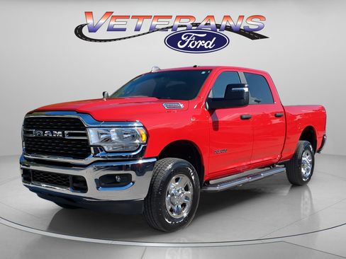 Used 2024 RAM 2500 Big Horn w/ Bed Utility Group image 1