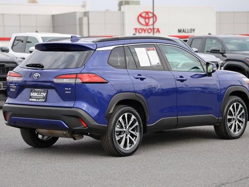 Used 2022 Toyota Corolla Cross XLE w/ Convenience Package image 4