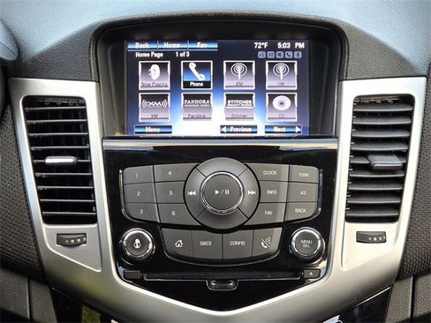 Used 2016 Chevrolet Cruze LT w/ Technology Package image 18