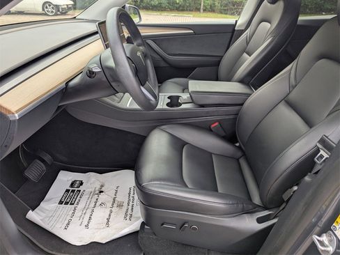 Used 2023 Tesla Model Y Long Range image 25