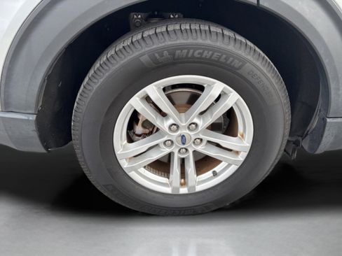 Used 2021 Ford Explorer XLT w/ Equipment Group 202A image 47