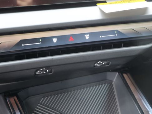 Certified 2026 BMW X3 xDrive30 w/ Premium Package image 24