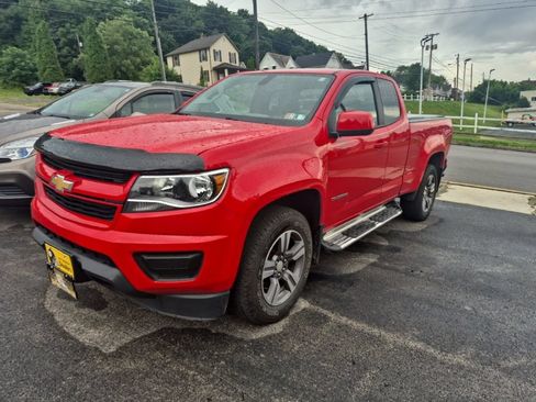 Used 2018 Chevrolet Colorado W/T w/ Custom Special Edition AWD/4WD image 3