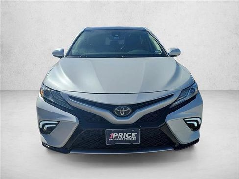 Used 2020 Toyota Camry XSE image 8