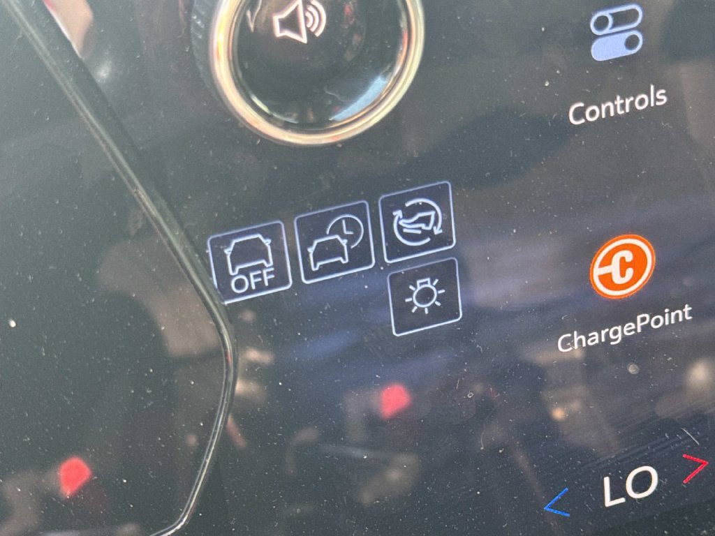 Used 2026 Chevrolet Equinox EV LT FWD image 25