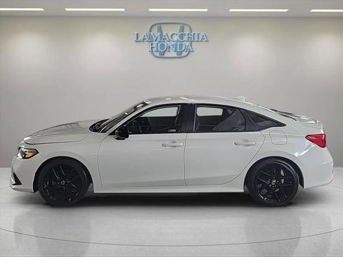 Used 2023 Honda Civic Sport image 3