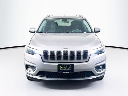 Used 2019 Jeep Cherokee Latitude w/ Popular Appearance Group AWD/4WD image 2