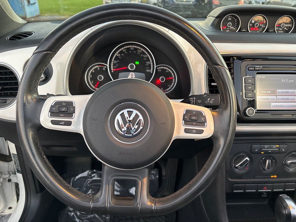 Used 2013 Volkswagen Beetle TDI FWD image 29