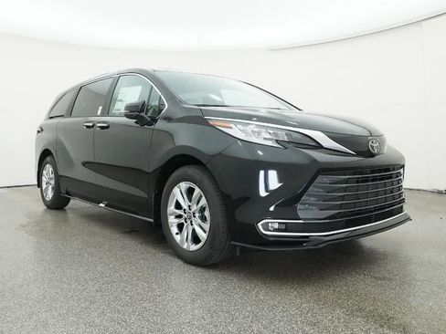 New 2026 Toyota Sienna Limited image 63