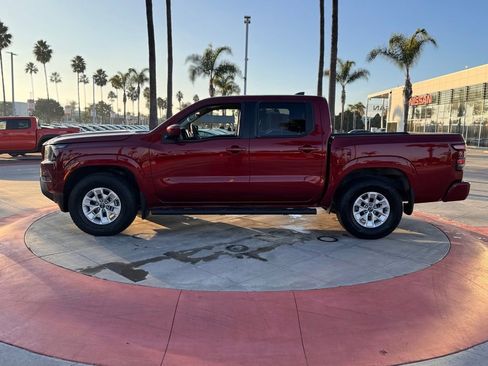Certified 2024 Nissan Frontier SV w/ Technology Package image 5