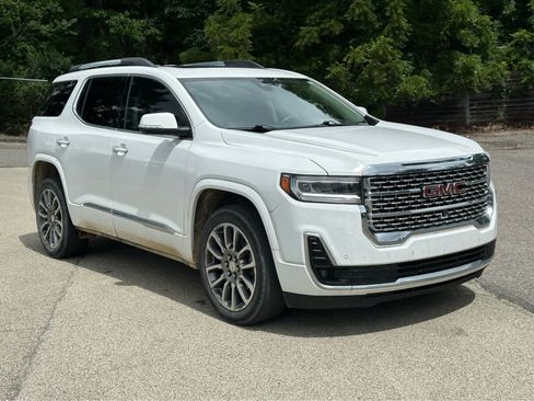 Used 2021 GMC Acadia Denali w/ Denali Technology Package AWD/4WD image 3