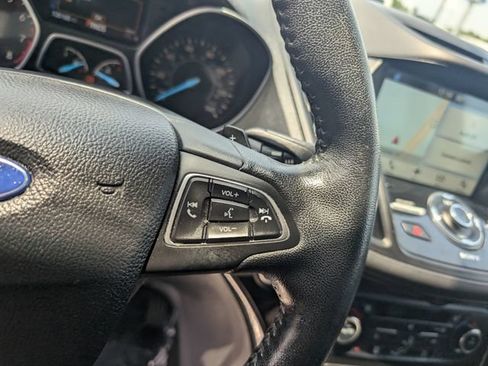 Used 2017 Ford Escape Titanium AWD/4WD image 18