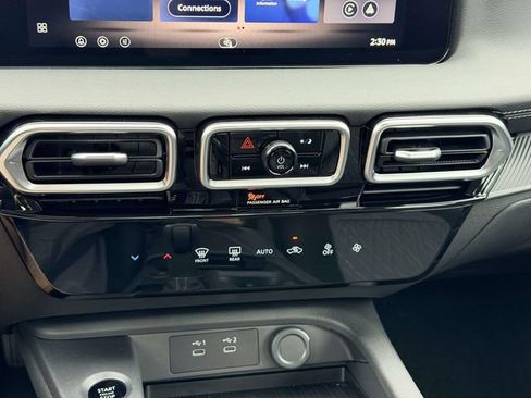 New 2026 Nissan Sentra SV w/ Floor Mat Package FWD image 19