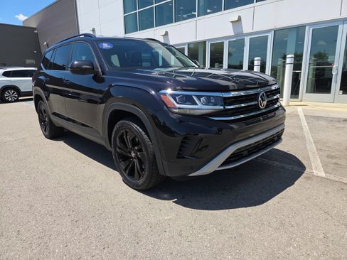 Certified 2023 Volkswagen Atlas SE w/ Black Wheel Package FWD image 30