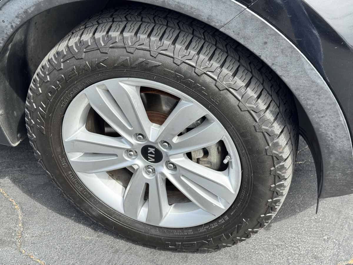 Used 2018 Kia Sportage LX AWD/4WD image 18