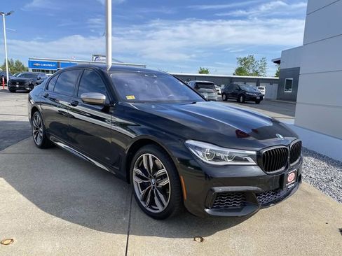 Used 2017 BMW M760i xDrive AWD/4WD image 8