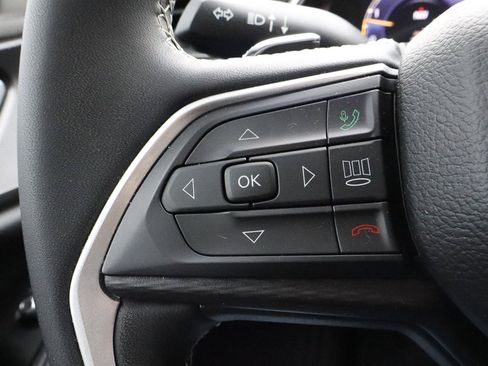 Used 2023 Jeep Grand Cherokee L Laredo image 27