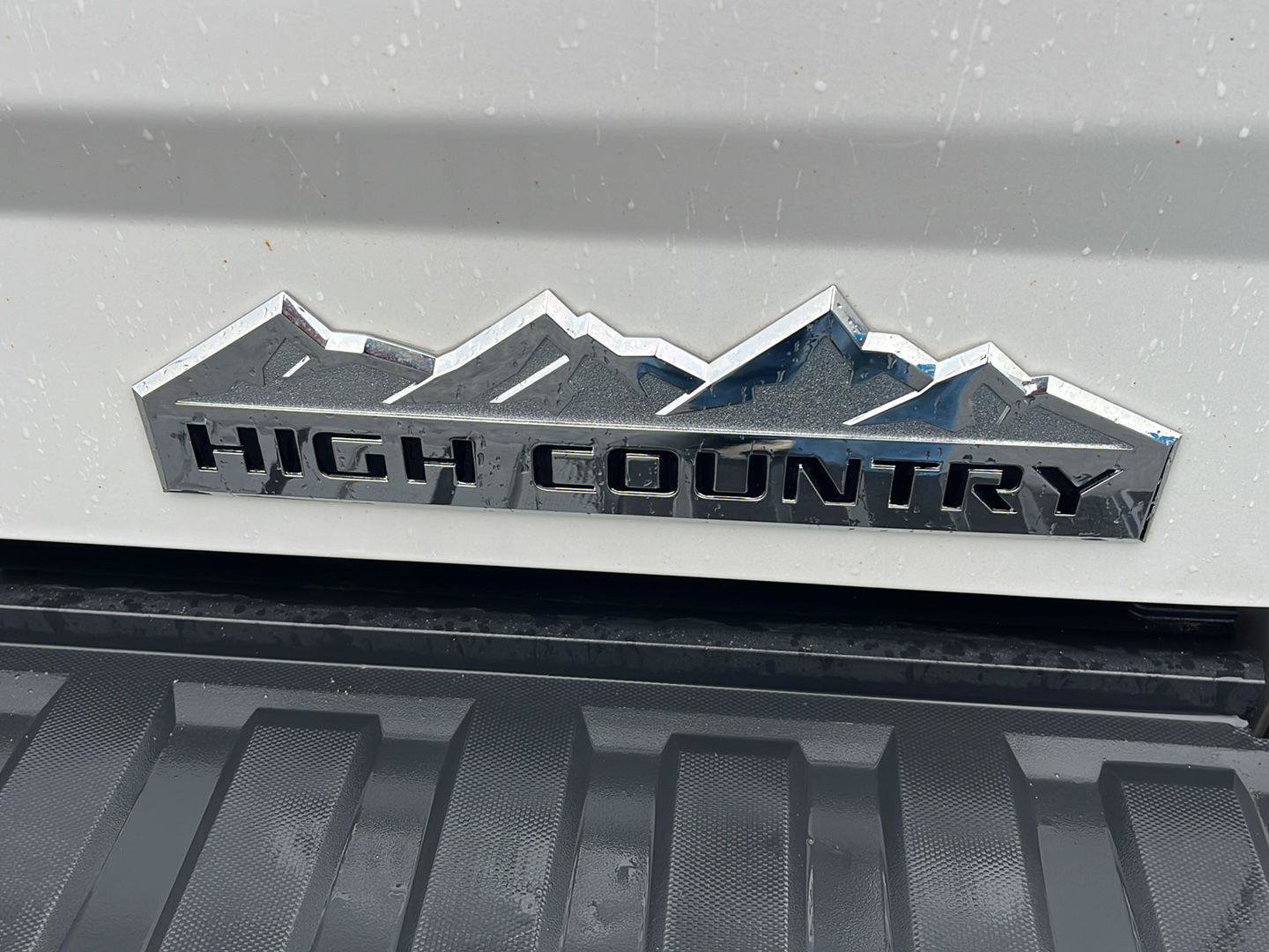 Used 2018 Chevrolet Silverado 1500 High Country AWD/4WD image 5
