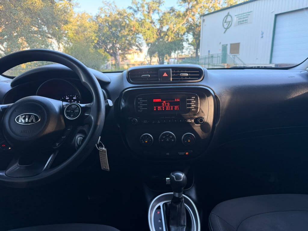 Used 2014 Kia Soul FWD image 15