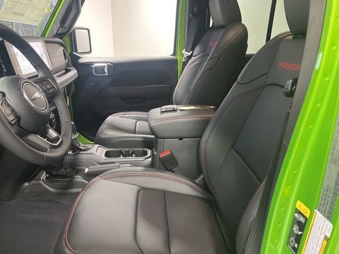 New 2025 Jeep Gladiator Rubicon image 8