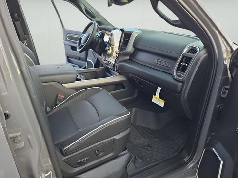 New 2026 RAM 2500 Laramie w/ Night Edition AWD/4WD image 32