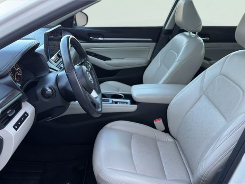 Used 2023 Nissan Altima 2.5 SL AWD/4WD image 5
